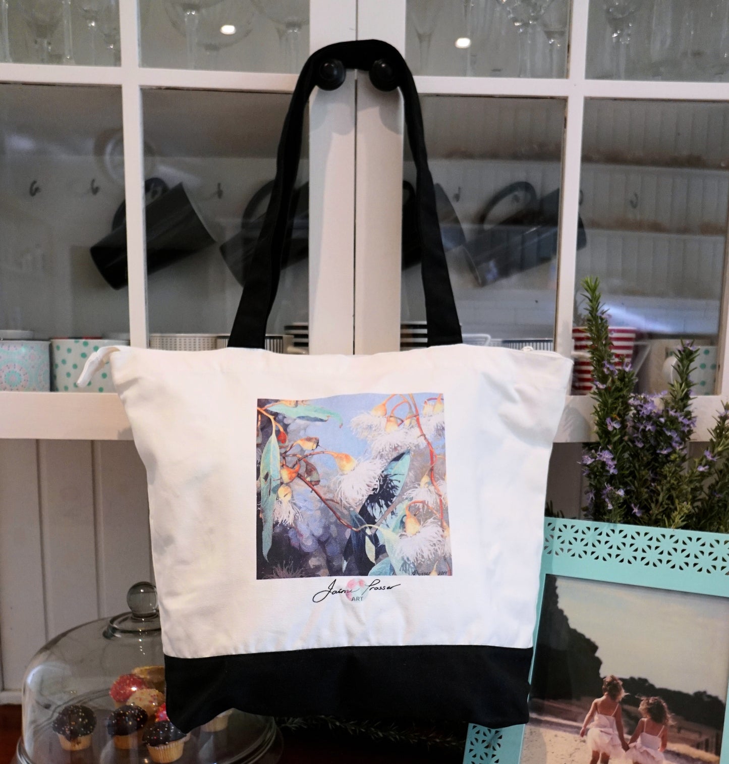 WHITE GUM BLOOMS - ART TOTE BAG