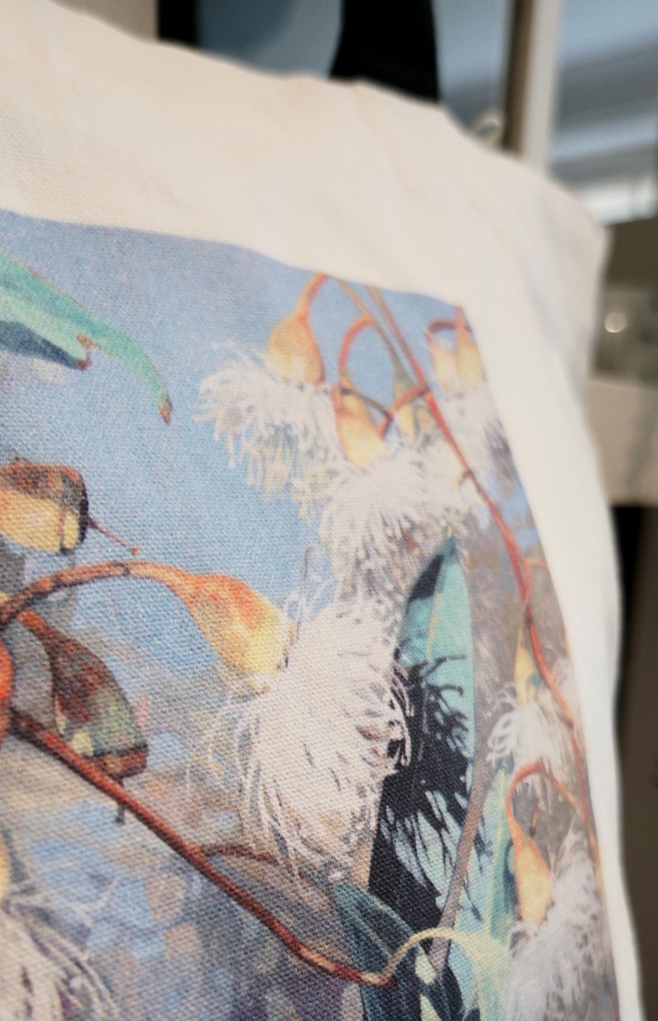 WHITE GUM BLOOMS - ART TOTE BAG