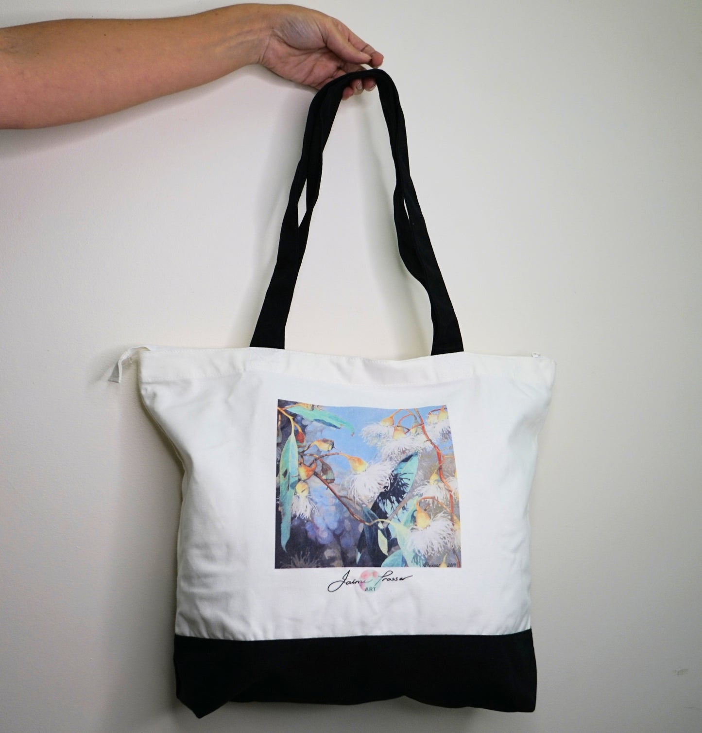 WHITE GUM BLOOMS - ART TOTE BAG